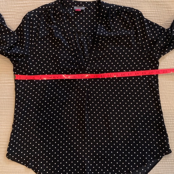 Vince Camuto polka dot blouse Medium - Picture 5 of 7